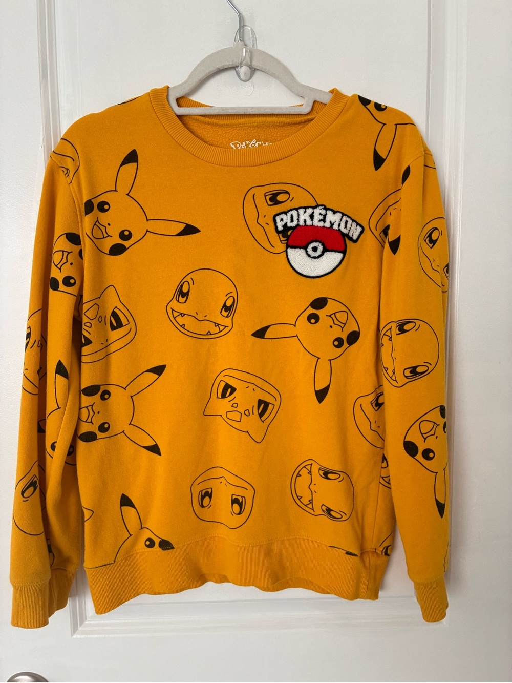 Pokémon pullover sweatshirt size Large